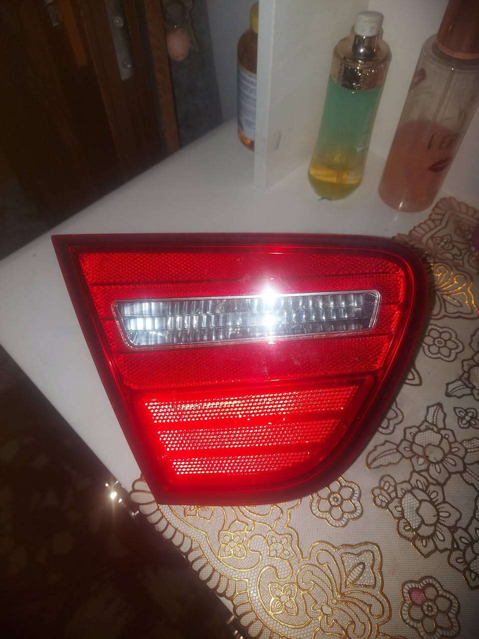 اغراض للبيع مكاني موصل جانب الايسر  قيم واخذ  هذا رقمي ***********
