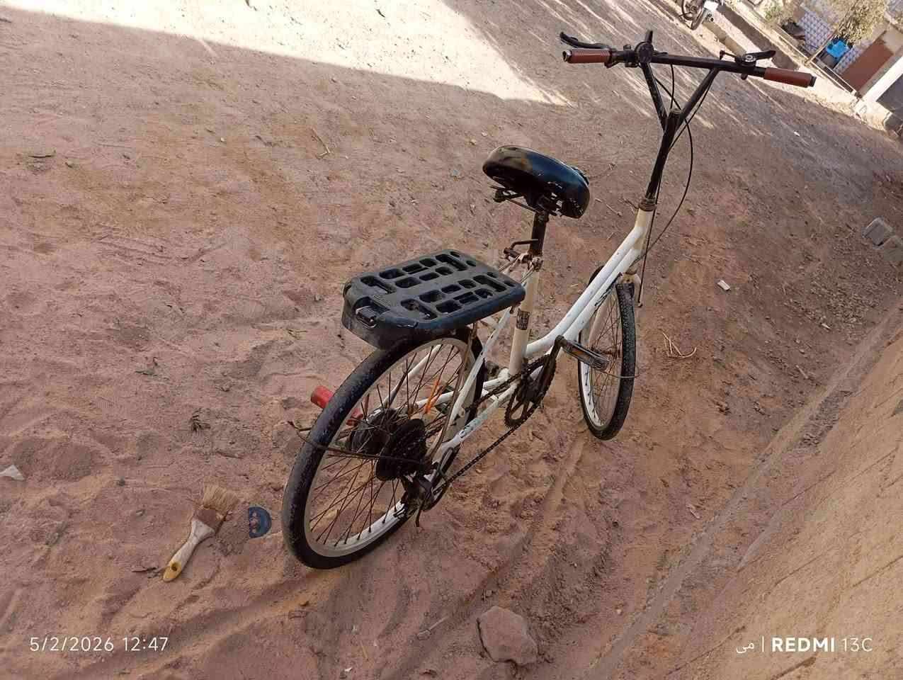 بايسكل ياباني حاويه البيع مكان الخماس ***********
