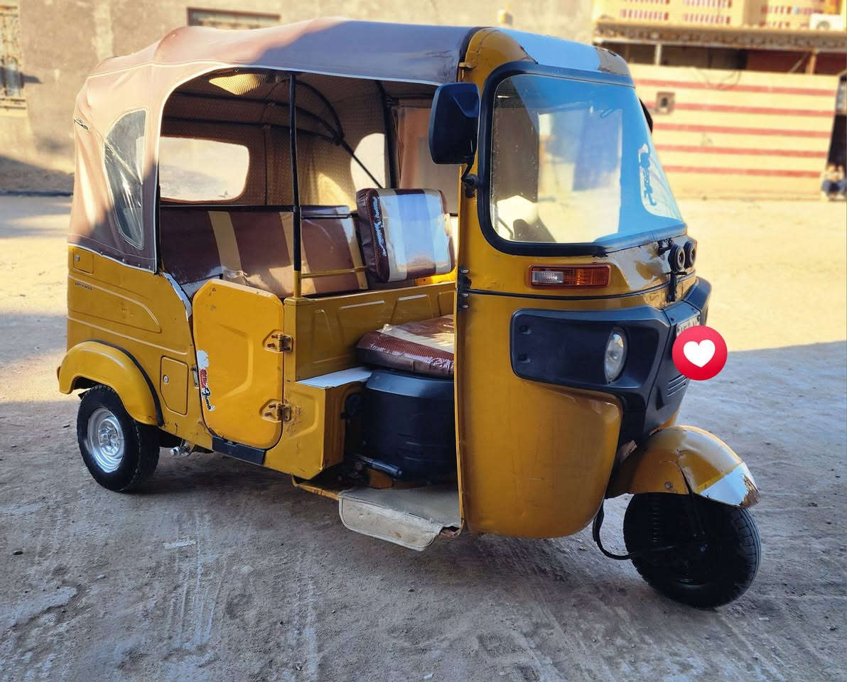 سلام عليكم شباب تكتك للبيع مديل 2021 رقم وسنويه بصره تكتك جاهزه نكره سلف كهرباءيات كله شقاله تخم تاير جبلي كاعيات ودوشمه مكينه ناعمه كشره كدامكم شوف العين  حلوه خياسات ما معمره تكتك جاهزه للشقل مكاني البصره القرنه والسعر ب6500وبيه مجال حك جيه وهاذه رقمي (  ***********. )
