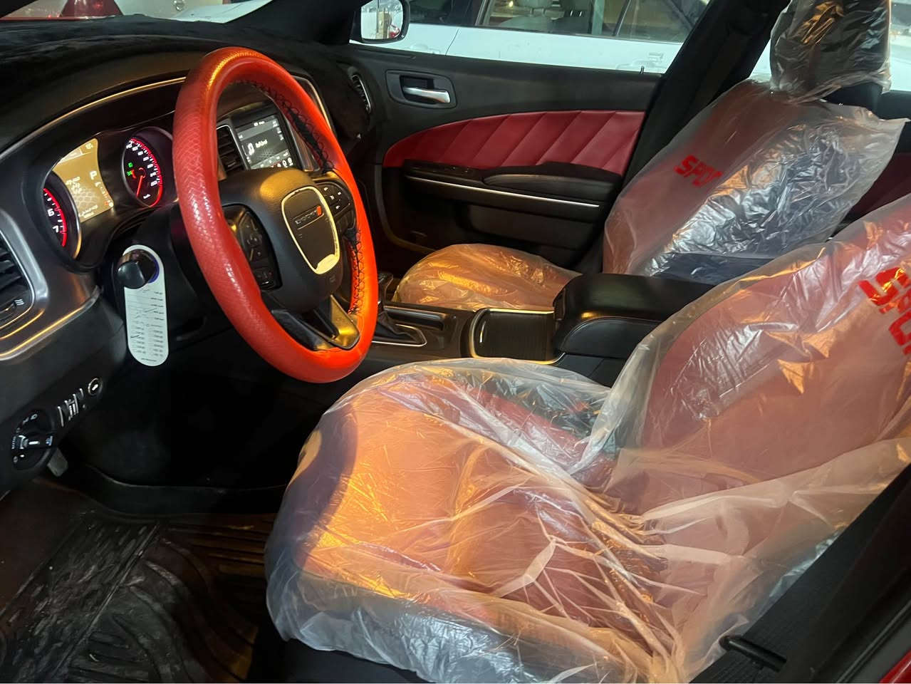 دوج جارجر موديل 2019 لون احمر سيارة جديدة كلين من دعامية الدعامية بدون صبغ وتعديل سيارة جاهزة من كل النوحي كير محرك شرط ماشي 92000 سيارة موصفات sxt المعروفة اضافة داخل جلد لونين رقم سنوية جديد عنوان كركوك *********** كركوك, العراق
