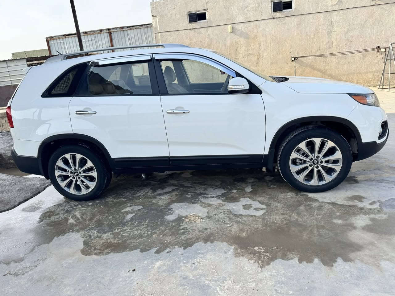 للبيع سورنتو مديل 13
رقم سلمانيه مشروع وطني بسمي سنويه مجدده 

كير ومكينه مكفوله كافاله عامه 

مكينه اربعه سلندر 2400

السونار مرفق بل المنشور 

السعر 150وبيه مجال 

***********

عنوان ديالى
