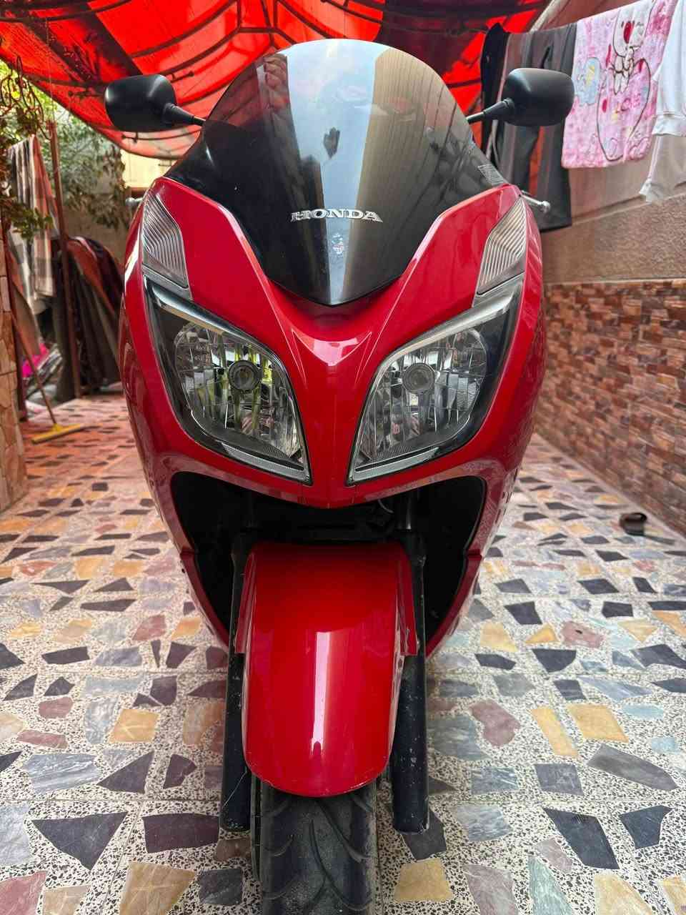 السلام عليكم فورزة 012 للبيع الدراجه رنبة مكفوله كفاله عامه ماشيه 40 الف السعر 20 ورقه وبيهة مجال بسيط العنوان بغداد الشعله للاستفسار هذا رقمي ***********
