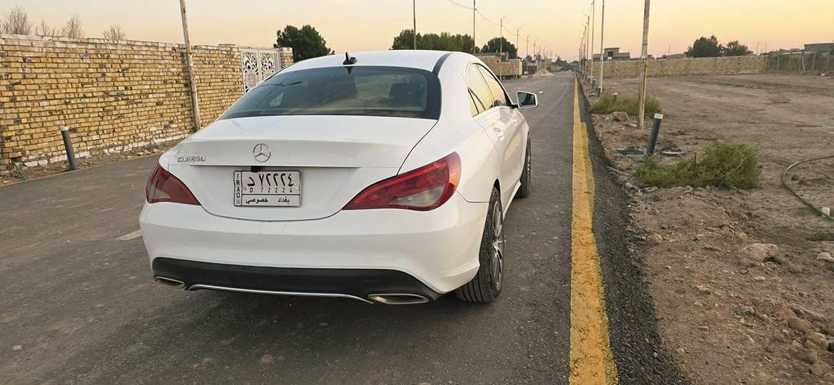مرسيدس بنز CLA 250 AMG،  2018 AMG
حجم المحرك: 2000 سي سي (4 سلندر، بنزين، توربو)
دفع أمامي (تو ويل)
* السيارة بيه جاملغ صبغ فقط 
* عداد المسافة: 80 ألف كيلومتر
* بحالة جيدة، بدون أي أعطال، لا تحتاج لأي مصاريف.
* المحرك و ناقل الحركة (كير) بحالة ممتازة، 
* كتات AMG
* داخلية بيج مميزة
* ويالة AMG
* شاشة كبيرة
* رادار أمامي و جانبي
* داخلية سوداء جديدة
* نظام التوقف و الانطلاق الأوتوماتيكي (أوتو ستوب، أوتو هولد)
* شفرات تبديل السرعة على المقود
* نظام صوت Harman Kardon
* حساسات ركن
* كراسي جلد
* كراسي مدفأة
* كراسي مع ذاكرة ضبط وضعية الجلوس
رقم بغداد مميز 
مكاني ديوانيه
سعر 168 
***********
