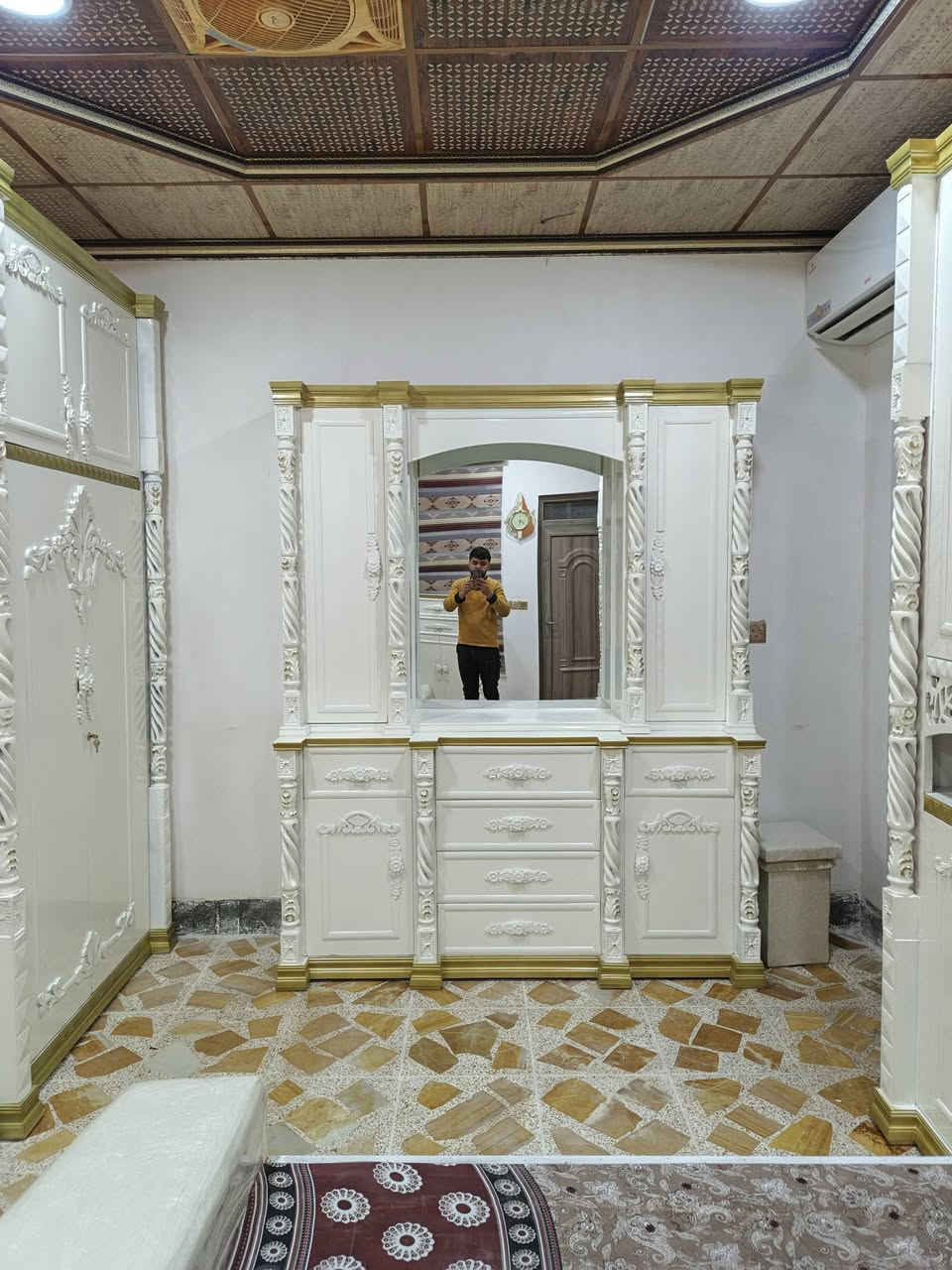 بالتقسيط ✔️  بالتقسيط  ✔️  بالتقسيط
◾ غرف نوم أحدث ال فصالات بالتقسيط لمده 18 شهر وبدون مقدمه ويوجد لدينا أيضا فصالات حسب الطلب وايضا فصالات تركية حديثة شغل عراقي درجة أولى )

◾طريقة البيع بل تقسيط اذا كنت موضف متقاعد  منتسب  اوكفيل  على مصرف الرافدين ابيعك اقساط مدة 18شهر بدون مقدمة الاستقطاع يكون يدوي او الكتروني

#العنوان الموصل - الجانب الايمن - الصناعة القديمه - شارع اليابسات

#عدنا توصيل لجميع المناطق.. القرى.. النواحي.. المحافظات
#يوجد لدينا كادر متخصص بفتح وشد الغرف العراقي وكذالك النقل والتحميل

🌀تواصل معنا... الاتصال او المراسلة عل واتساب عل هذه الأرقام انطيك كافة التفاصيل) 
✅واتساب ☑️***********اسيا
