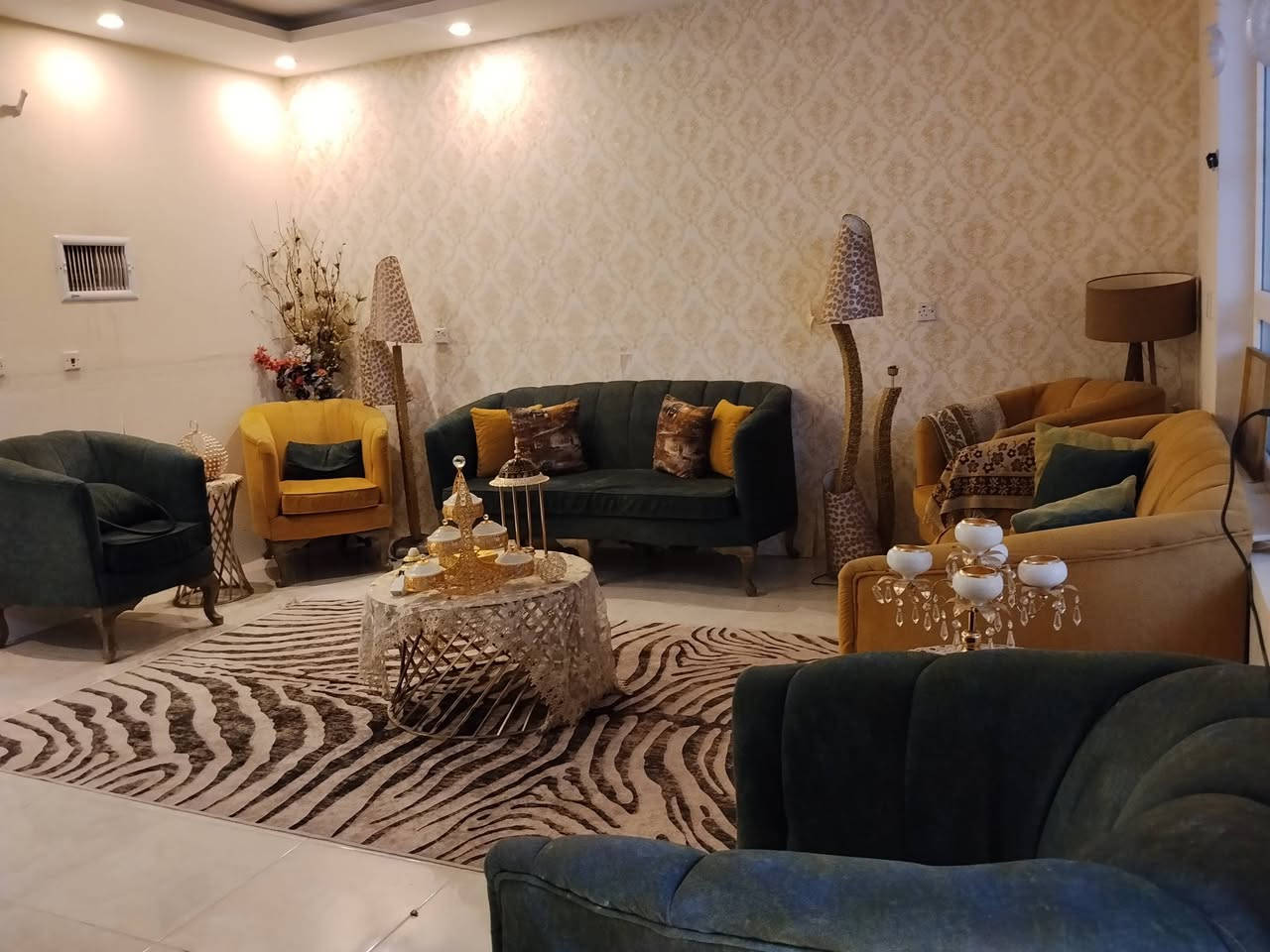 تخم كامل مع اغراض مالوا ل بيع في اربيل بنج حصاروك
السعر ٦٠٠ الف 
لتوصل خاص


**إذا كنت صاحب هذا الإعلان وتريد حذفه لأي سبب، رجاءا أرسل رسالة إلى الدعم الفني**