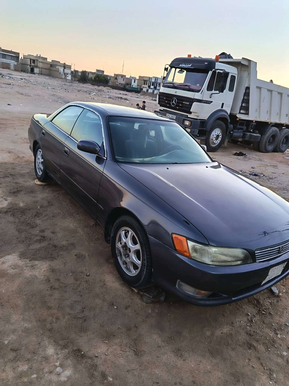 السلام عليكم للبيع مارك نفخ لون فيلي مصبوغه لجماليه أثر جراد مكفوله السياره من نقل جثه وكصه وصوليات سياره بأسم اخوي مشروع وطني السعر58وبيه مجال مكينه ثنين ونص تخم تاير جديد حداديه جديده معمره تعمير جناي المكان النجف الاشرف ***********
