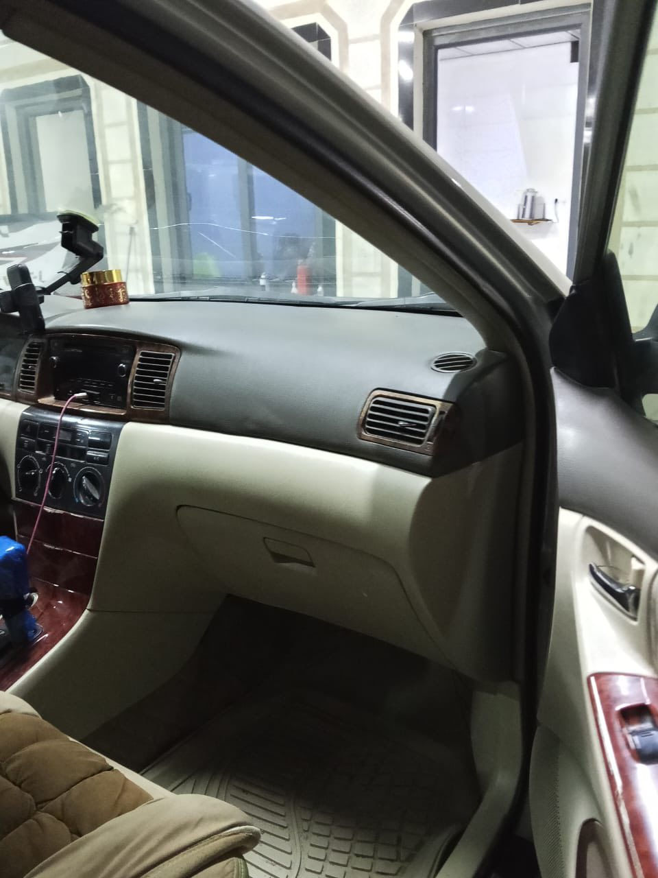 للبيع كورله ٢٠٠٦ رقم مثنى بيها جاملغ مكانها سماوه السعر ٨٥ وبيها مجال لاتستفسار ***********
