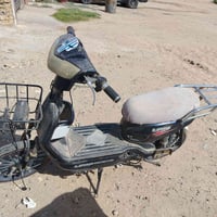عندي هاي الدراجه للبيع بطاريات شغاله بس تعبانه تايرات مبدله جديده يده ...