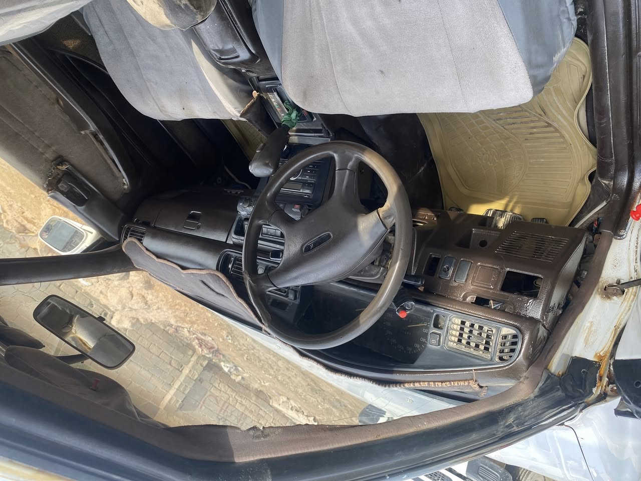 السلام عليكم                                                                   مارك  كصيف 1991  سياره نظيفه وخير من الله محرك ونجي جديد وناعم  كير  كشرته واظح بل صوره راعيه موجود بصره سياره سنويه 27تنتهي السعر 35 وبيه مجال  رقم ***********ما متواجد عل نت
