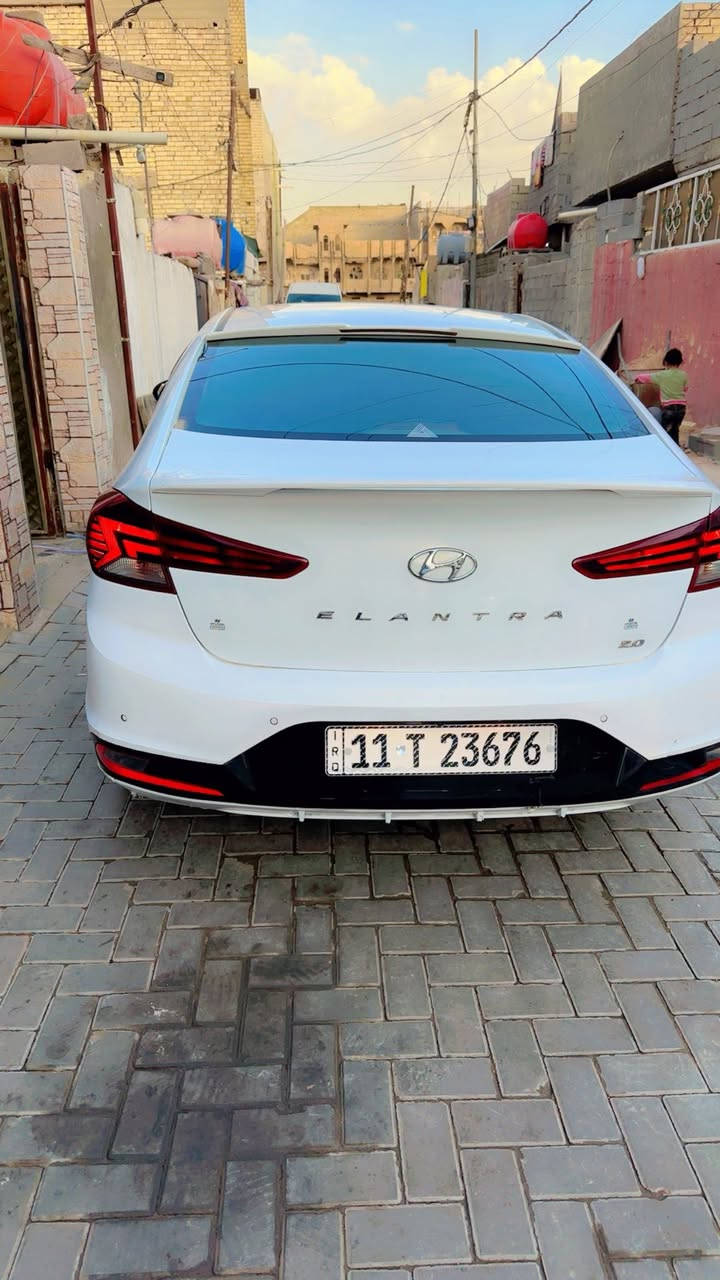 هونداي النترا 2020 خليجي
السعر 155 وبيه مجال كلشي ذاكرلك 
فول مواصفات 1/1 محرك 2000 دوش كير at 
كير ومحرك مكفول ماشية 180 km 
مكفوله قطره صبغ مابيه 
بيه بس جاملغ امامي شبر بارد 
رقم بغداد الانكليزي تحويل ثاني يوم 
فتحه 
بصمه
بصمه ابواب وصندوق 
صندوق ذكي 
شاشه اعطال 
اشاير مري + ترحيب عند الفتح
تبريد قطعتين 
حساس دعاميه امامي خلفي 
3 انضه قياده (سبورت+ايكو+نورمال ) 
شاشة كار بلي + كامره 
عدسات زنون + تحكم بمستوى الايت 
تختم تاير جديد 
صدر جديد قبل سبوعه ادامه كامله 
جاهزه كل نقص مابيه 
بغداد مدينة الصدر ***********
