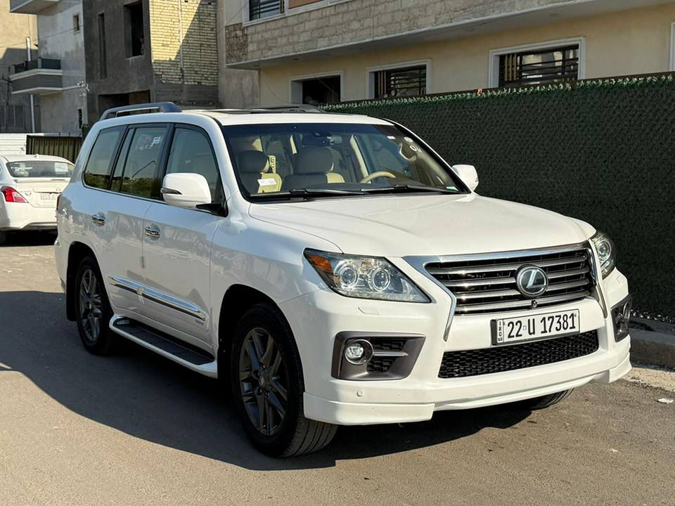 لكزز 2014 سبورت 
السياره مكفوله كفاله عامه من الصبغ ولظربه

فول مواصفات 1/1
بصمه 
ماشيه 97الف
كشنات جلد +خزن ميموري+كهرباء+حار بارد 
فور ويل +جكات 
فتحت سقف +شاشاكشنات 
صندوك كهرباء+حساسات خلفيه +كامرا 
ثلاجه 
فور ويل +ثلاث انضمة قياده 
راكب 7+قطع تبريد3
شاشه عدد3
تحكمات ستيرن 
تثبيت سرعه 
السياره جديده بمعنى الكلمه وبعد بيه مواصفات هواي 
ماشيه ٩٧الف 
مكينه كير مكفولات 
عنوان بغداد شارع فلسطين 
سعرهة 410
*********** بغداد, العراق
