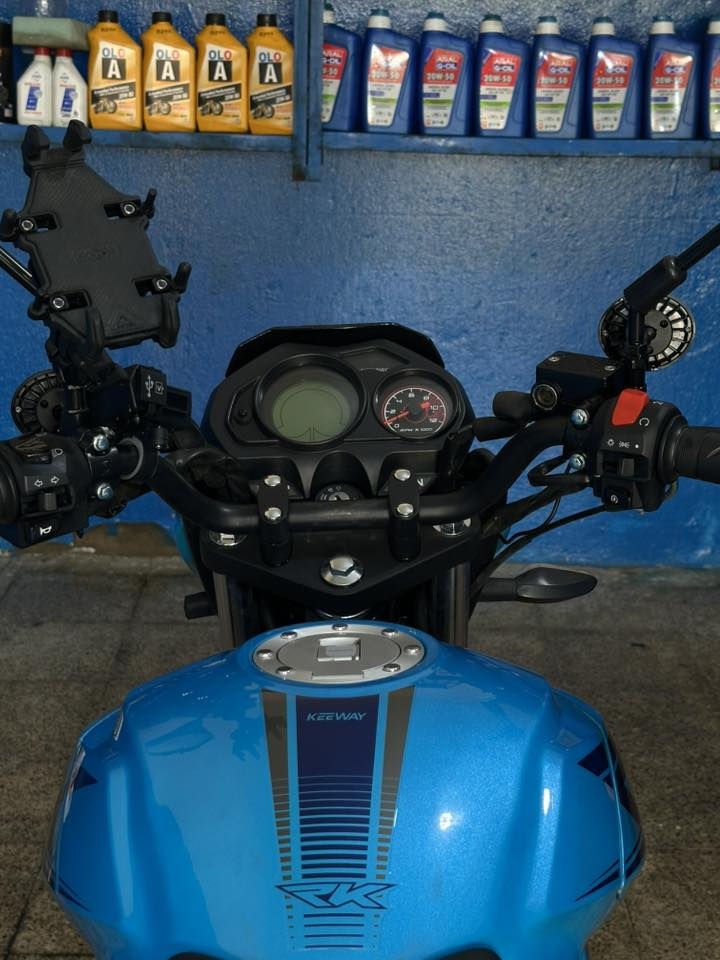 السلام عليكم
دراجة RK ايطالي

موديل 24 نازله بل 25

رقم كامل بسمي تحويل ثاني يوم 

ماشيه 7000 بعده زيرو نزلته على ايدي

رقم مميز درجه محرك مكفول من كل شي

السعر مليونين ونص دراجه نضيفه
***********
