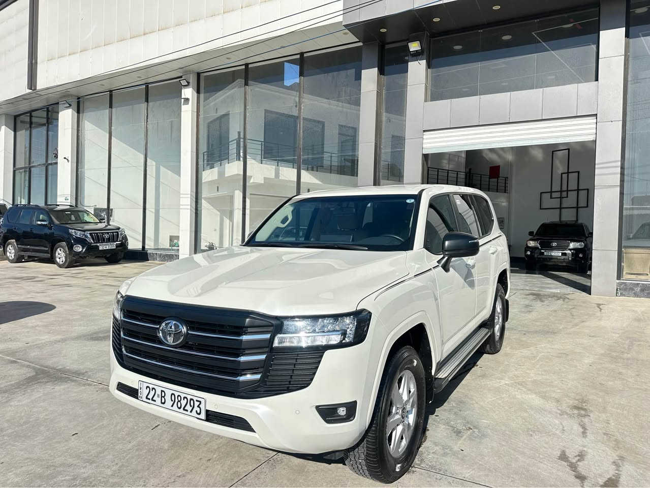 تۆیۆتا لاند کرۆزەر, G-X
-موديل:-2024
-سلندر:-6 پستۆن
ضمان:-شركة(3)سال
-ماشي:-صفر
-المحرك:-4.0
-وقود:-بنزين
0750 711 5442
0772 152 5442 أربيل, العراق
