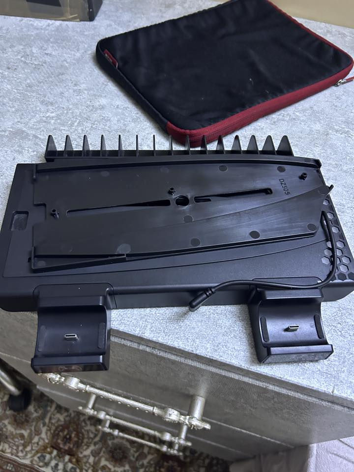 سلام عليكم 
PS5 slim britany 1TB
FiFA 26 lagala +GTA lagala 
Tanga dw mang eshy krdwa 

2 Dasky belady lagala
Standy lagala 
UPS 1500 
Kbly 4K lagala
Hamwy kartony xoy mawa zor pak mawatawa
Nrx 440 dolar 
***********
Kalar
