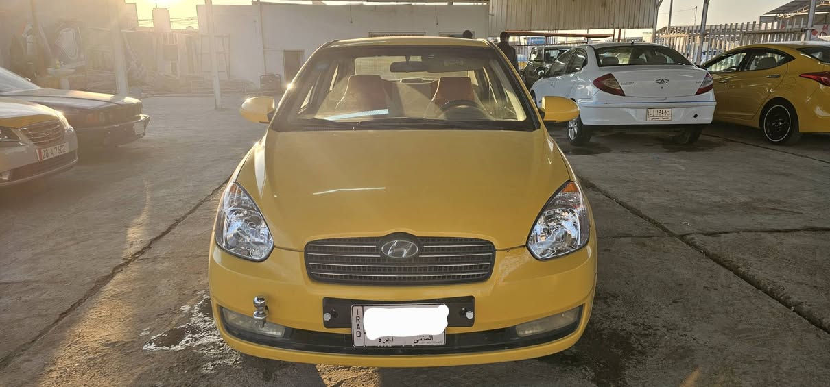 سلام عليكم اكسنت تكسي كير اوتو موديل ٧ جاهزه مكينه وكير حداديه تبريد تخم تاير باتري جاهزه مكينه{1600} صبغه جديده رقم مثنى موجوده بديوانيه سنويه مجدده  السعر ٧٥ وبيهه مجال ما متواجد على الفيس ***********
