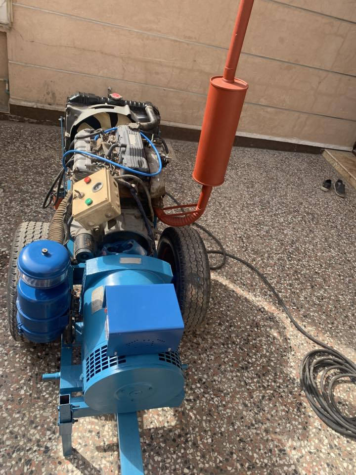 السلام عليكم
مولده kia  مكينه ممفتوحه 
راس توليد دولفين اصلي 30KV
مع الباتري 
السعر 13 ورقه 

المكان بغداد الشعب 

‎*********** الرقم
