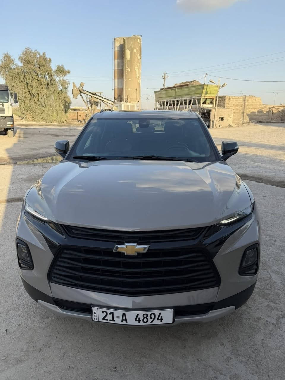 Chevrolet blazer 2021
Lt3

اللوحة: رقم سلیمانی

- حجم المحرك ٤ سلندر ٢٠٠٠ تيربو

 

- بصمة ابواب وتشغيل عن بعد بالريمونت

- بصمات ٤

- رادار امامي جانبي 

- رادر جانبي مانع اجتياز. 

- جنطة كهرباء. 

- الكرسي الامامية كهرباء + تدفئة 

- تبريد خلفي قطعتين 

- تحكم ستيرن جهتين

- سستم صوت متكامل

- هاند بريك بصمة

- تحديد مسار 

- توقف ذاتي 

رقم شاصي/3GNKBDR43MS557135

السعر 205  وبيها مجال

رقم موبایل/***********
***********
