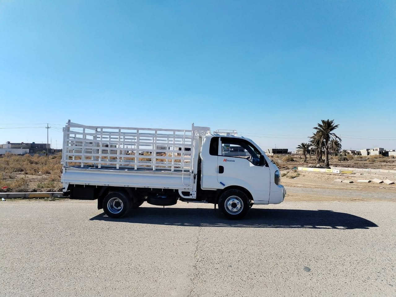 السلام عليكم سياره للبيع مويل 2014سياره مكفوله كفاله عامه سياره جاهزه الاستفسار علئ الرقم ***********
