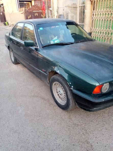 سلام عليكم بي ام دبليو 525محرك وكير نضاف تبريد شغال ترهم نقد وترهم قصد السعر 50مكان السياره بغداد الدوره ***********
