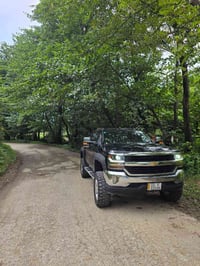 سلفرادو • ٢٠١٦ • ٥٣٠٠ ٨ سلندر