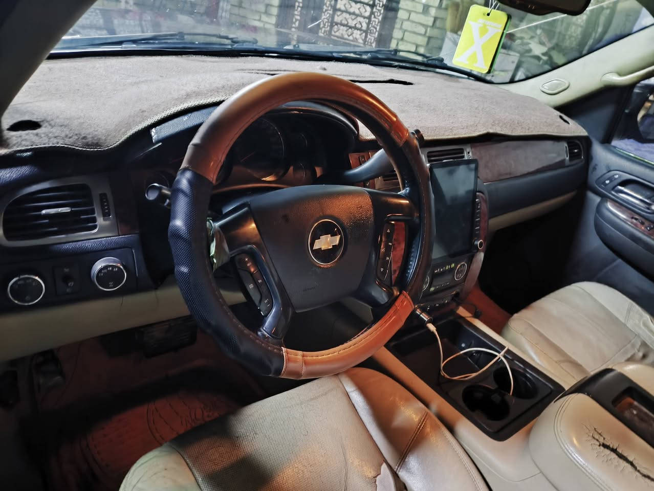 تاهو لبيع موديل 2014معلايه اصولي بغداد باسمي 
LTZ
خليجي 
السعر 155
العنوان بغداد 
رقم الهاتف ***********
