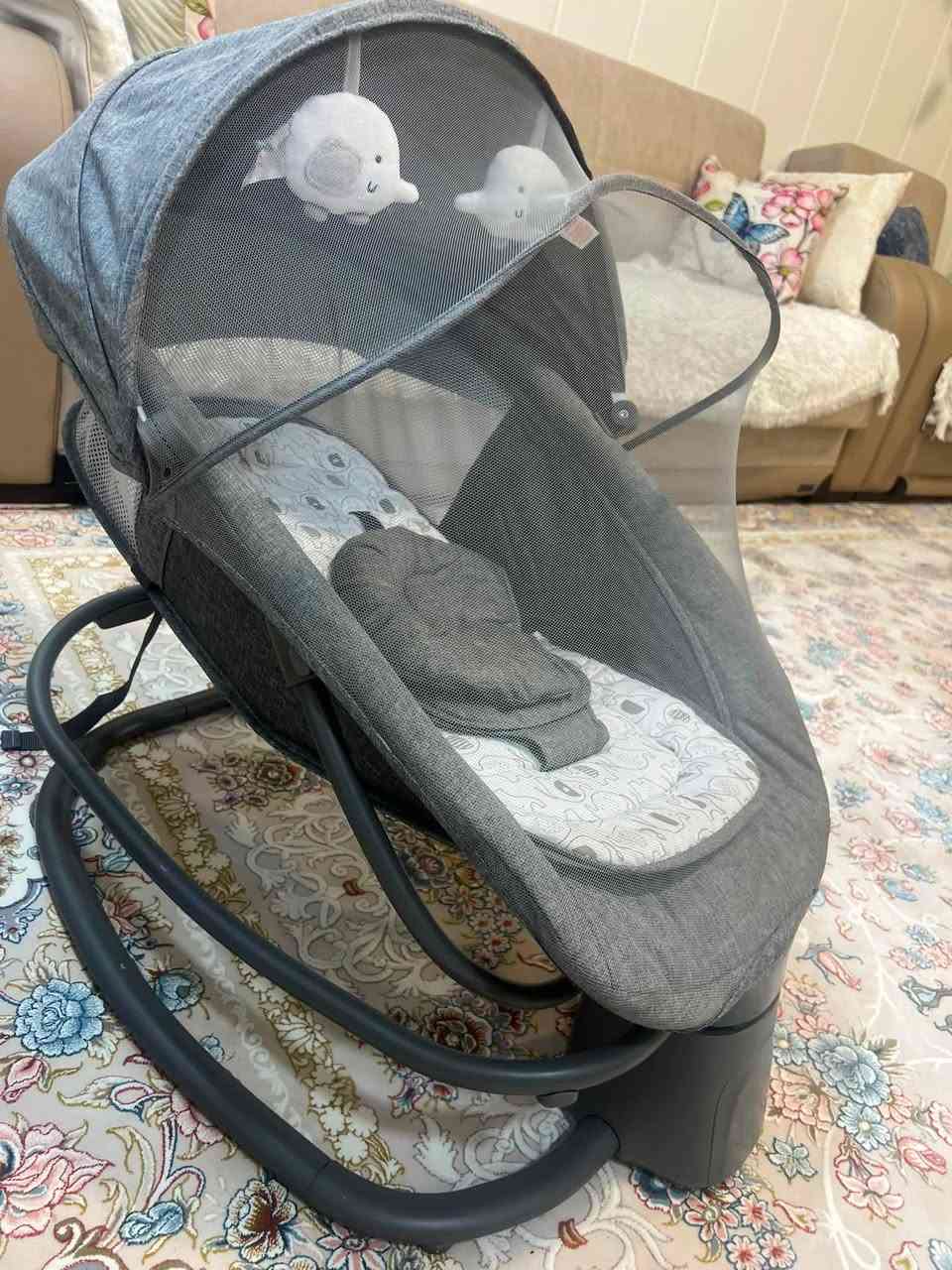 جۆلانەیەکی کارەبای مارکەی مۆستێلایە بێ کارەباش ڕا ئەژێنرێ  دووجار بەکار نەهاتوە تازە تازەیە وای فایە بلوتوزە چەنەها گۆرانی تیایە  لۆک  ١٠٠ هەزاری پێ دراوە ٧٠ هەزاروو مەعامەلە سلێمانی ***********
