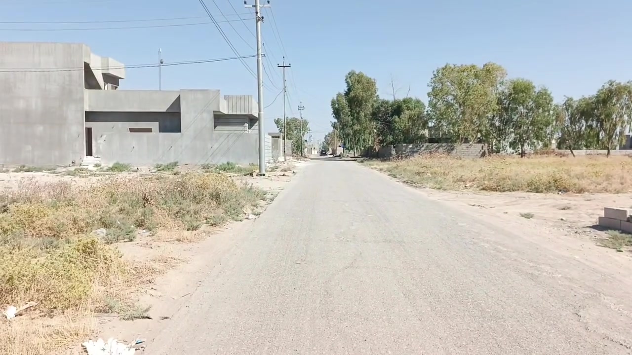 قطعه 180 متر للبيع ركن ع تبليط ماي كهرباء واصل خط مولد مدرسه ابتدائيه قريب ع شارع عام  حي بدر قرب مدرسه شهيد كاضم عباس من جهه جسر معارض اكثر تفاصيل ***********
