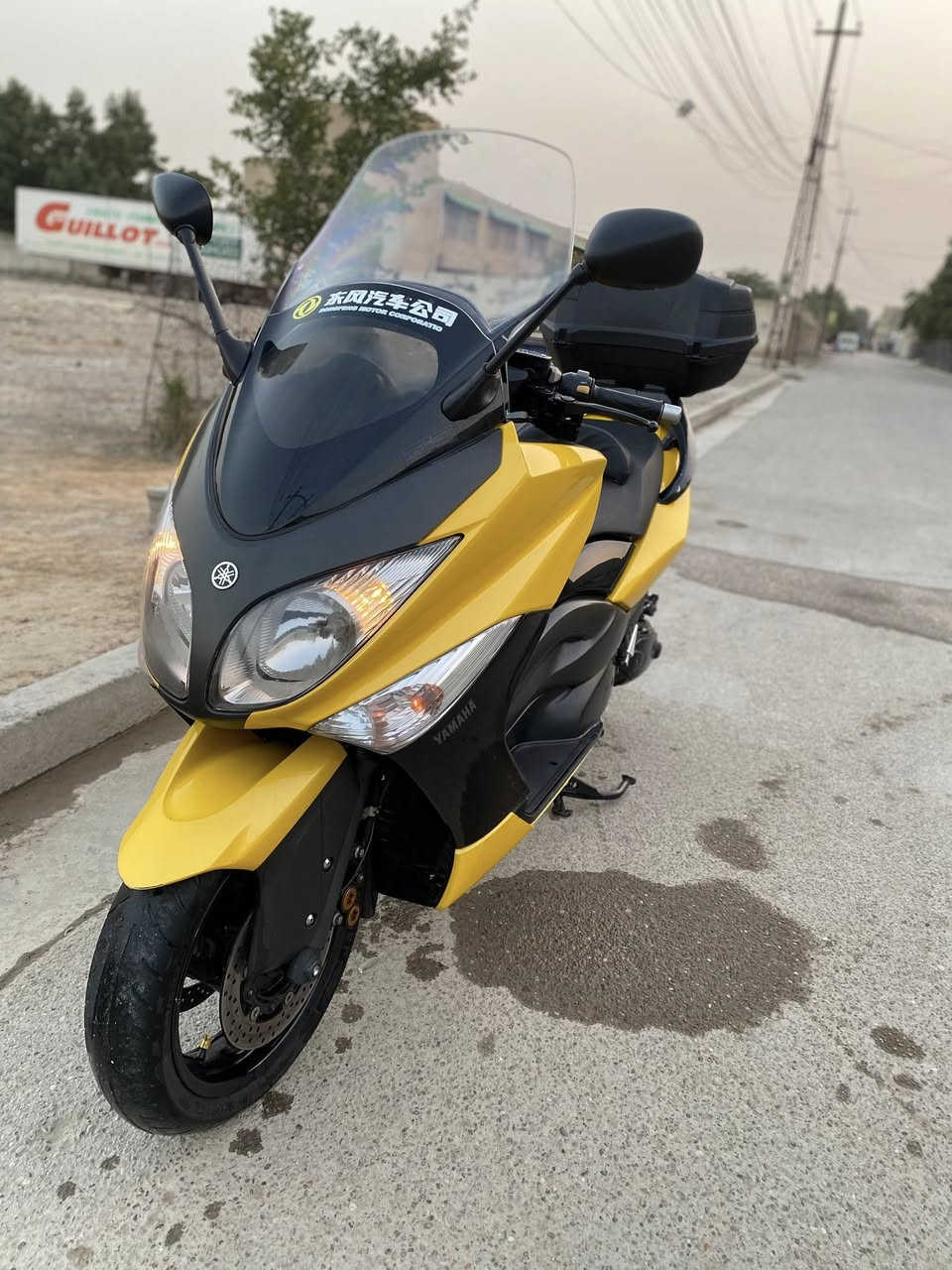 دراجه للبيع ٢٠١١
سلام عليكم دراجه تي ماكس للبيع موديل٢٠١١ دراجه انضف من الصور كلشي بيها كامل المحرك كفاله عامه 
ما بيها نقص السعر ع اتصال 
عنواني بغداد 

***********
