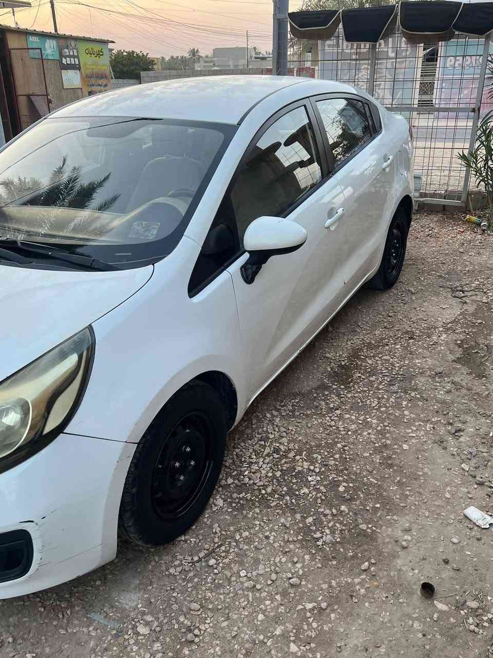 سلام عليكم للبيع كيا ريو ٢٠١٥
١٦٠٠خليجي المرغوب 
بيها قطعتين صبغ وثنين باردات 
رقم بابل ب اسمي تحويل ثاني يوم مكاني بابل الحله 
***********
