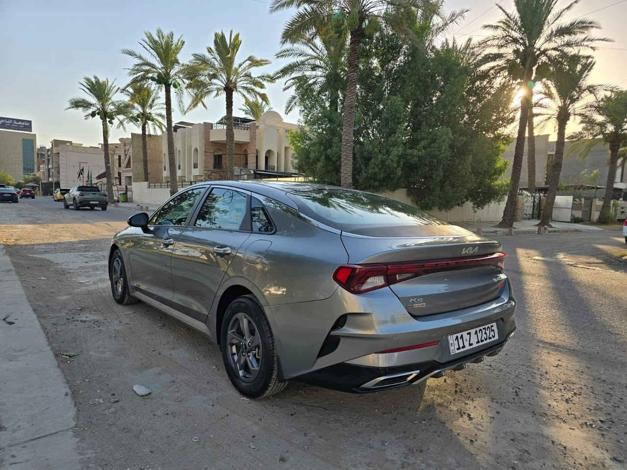 سلام عليكم...
،k5 موديل 2022 خليجي

ماشية ٥٨ الف كيلو
محرك 2500 تنفس طبيعي
حساسات امامي خلفي
اربع وضعيات قيادة
كروس سرعة
تحكمات ستيرن
شاشة اعطال
كير ومحرك جديد مكفولات
السيارة جاهزة بدون اي نقص 
صبغ جاملغ خلفي رش فقط بدون سمكرة
مكان بغداد
سعر 165$ بيهه مجال
***********
