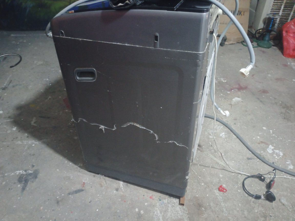 سلام وعليكم شباب غساله تومتيك اخوي الجديده نضفه فول. نوعيتها.  سوبر امبريال السعر 450وبيها مجال موصل جانب الايسر التوصل ***********
***********
