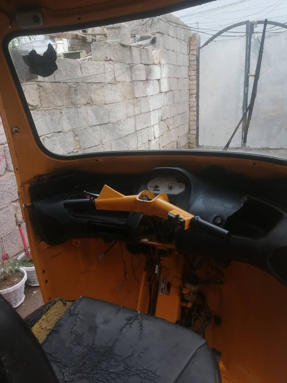 بياجو مويل ٢٠١٨
مكينه مجفته
 أوراق
السعر ٩٠٠
العنوان بغداد بوب الشام
هاتف :-***********
