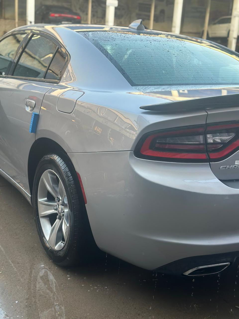 السلام عليكم جارجر 2016
السياره كفاله عامه وارد كندي 
داخله مكينتهة گايمه وبدلوها بالعراق 
السياره نظيفه وحلوه ماعدا هذا الشخط موضح بالصور غيره كلشي مابيها كفاله 
مواصفات السياره SXT 
مكينه ٣.٦  / ٦ سلندر
مكينه كير تبريد كفاله
حداديه توه شادها قبل اسبوع 
السياره مكانها بصره 
*********** صاحب السياره
السعر / ٢٠٠
