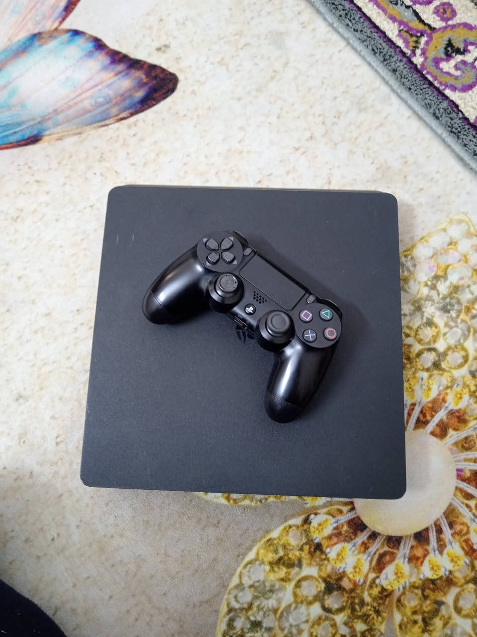 سلام عليكم بلي 4 سلم نظام 13.2 ذاكره نص تيره مع قرص بيس 2020 وقرص جيتي اي فور مع يده وحده بلي مامفتوح سعره 225 بي مجال بسيط مكان بغداد دوره رقم الهاتف ***********،،،،
