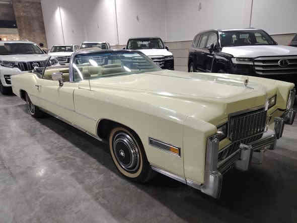 سلام عليكم كاديلاك الدرادو موديل ١٩٧٦ مكانات صبغ ماشيه ٥٣ الف باسمي دخول جديد اصولي رقم اربيل سيارة جديدة للاتصال *********** بغداد
