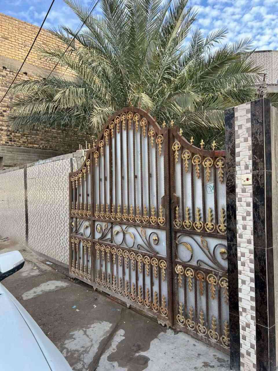 🏡 دار للبيع – موقع مميز_طابو صرف 

📐 المساحة: 289 م

📄 جنس العقار: طابو صرف
🏗 سنة البناء: 2014
🏠 عدد الطوابق: طابقين
🔹 تفاصيل الطابق الأول:
غرفتي نوم
مجموعة صحية
صالة
هول
مطبخ
🔹 تفاصيل الطابق الثاني:
غرفتي نوم
مجاميع صحية
فضاء داخلي
🌿 مميزات الدار:
حديقة أمامية وحديقة خلفية
ممر أمامي يتسع لثلاث سيارات 🚗🚗🚗
واجهة 10 م

📍 العنوان: حي المهندسين – بدايه الشارع الرابط بين المهندسين وحي العسكري 
📌 مقابل جامع زين العابدين  (ع)

📞 للاستفسار:
*********** 

#دار_للبيع #عقارات_الحلة #عقارات_بابل
#حي_المهندسين #طابو_صرف #بيوت_للبيع
#استثمار_عقاري #شارع_رئيسي #موقع_مميز
