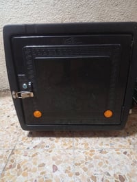 صندوك دليفري مربع +خوذه وياهة سماعتهة والمايك الصندوق قفله 70 الخوذة 4...