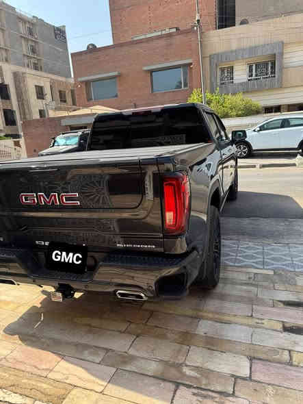 للبيع GMC سيرا 2024
دينالي الشكل الجديد 

ماشيه14000 ميل 

باب طويل بدي قصير المرغوب

محرك6200 v8

4*4 فور ويل

سلايد روف فتحة

حساسات 360 درجة من كل الجهات 

رادار امامي خلفي و جانبي 360 درجه 

كامرات 360 و كامرة بالبدي و شاشه مراقبه بالمرايه الوسطيه نفس مال كدلاك

داخل جلد كشنات تدفئه وتبريد امامي وخلفي

كشنات هزاز تحذير

توقف ذاتي عند الرجوع  واتو ستوب و داتا شو بالدشبول 

مري شفط وترحيب و كامرات

باب خلفي 3 طكات 

جامه خلفيه 3 قطع كهربائيه

دوسات كهربائيه اصلي  

منضومه كزوز سبورت بلاديه من امريكا 

5 انظمه قياده 

كير 10 نمر

تشغيل عن بعد كير طرح و شاشات ديجيتال بالكامل 

انارة محيطيه ترحيبيه 360 درجة 

مغلفة بالكامل ppf 

 حادث فقط حريق بكابينة المحرك بدون ايرباك او حادث او صبغ فقط جاملغ السايق  كلها وضع الشركة بلاد

لمزيد من التفاصيل و للاستفسار عن السعر واتس اب او اتصال 

***********
