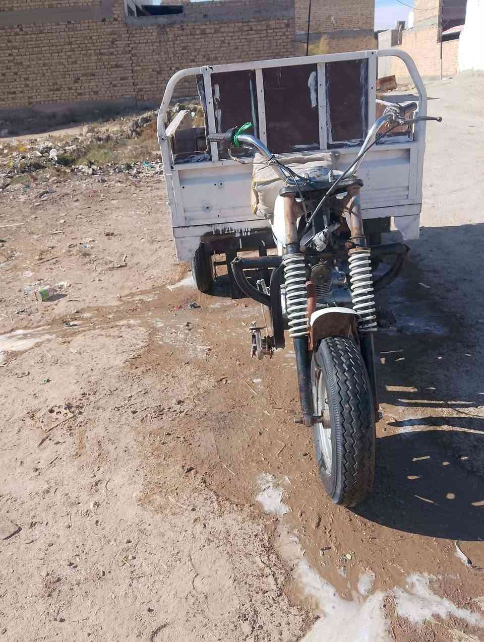 السلام عليكم ام ستوته للبيع 13 اوراق كامله مكينه ما مفتوحه السعر 950 وبيها مجال واريد هذا رقم التلفون***********
