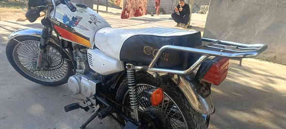 السلام عليكم تايكر 20  نضافه شرط معدل محرك كهربائيات كامل بيع ويرهم معارض بستوته ونطي فرق شراي تصل ***********
