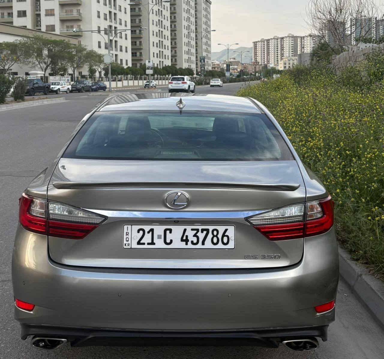 لكسز 
2016
اي اس
فول مواصفات
٦ سلندر
قطعتين ضرر وقطعه كلير امريكا.

سياره ماشيه١٤٨
رادار امامي خلفي جانبي
بصمه
مكينه ما مفتوح
بريك بصمه
لايت ليد
اوتو هولد 
اوتو ستوب
سياره جاهزه وكلشي تمام رقم جديد سنويه جديده
تحويل
السعر. ١٨٤ واكو مجال 
***********
