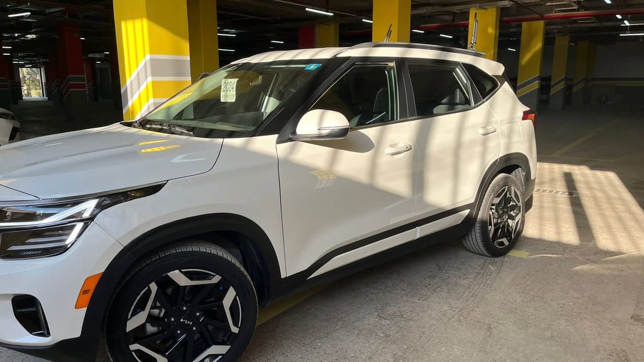 السلام عليكم كيا سليتوز موديل 2024   رقم بغداد بسمي هزة وسنوية بدون صبغ فقط بارد وسحب كارت السيارة (زيرو )  ماشية 5الف فقط فول مواصفات  فول عدى الفتحة شنو بالك مواصفات بيها 
حساسات رادارات  بصمة تشغيل وبصمات بيبان تحكمات كشنات جلد تدفئة بالكشن وبالستيرن فور ويل تبريد خلفي امامي ستيرن حرف Dشكل الرياضي كامرات محيطية حساسات بالمرايات سايد بريك دكمة اوتو هولد شاشات التبريد لمس مو يدوي وهواي بعد بيها مواصفات 
العنوان بغداد الدورة 
ا  هيج نضافه زيرو وابيض ورقم بغداد مال بيع 149 وبالعافية على الشراي 
رقمي ***********
