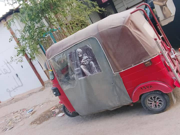 سلام عليكم تكتك موديل 19طابه بل 20 مصبوغه جماليه دواسات معمره بس مال عبري كل خياس مابيها نضيفه وخير من الله تخذها برغي ماتحط عليها ***********سعرها 4400وبيها مجال حك الجيا
