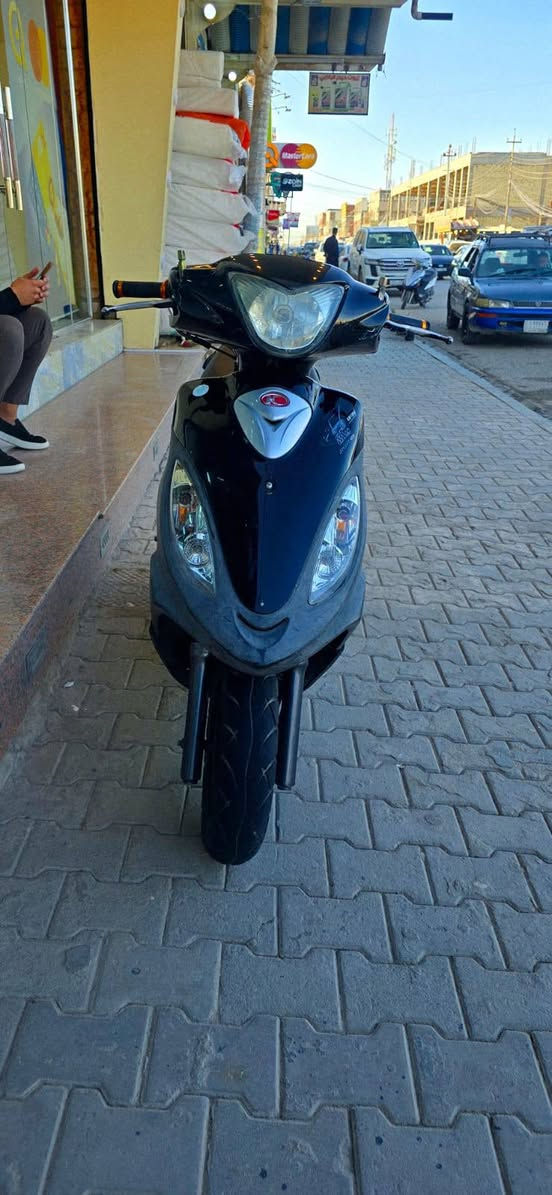 سلام عليكم دراجة كامكو V2 مديل 14 دراجة جديدة صارله شهرين من طالعه من الوكيل سعر 775 وبيها مجال بسيط للاتصال *********** العنوان نجف كوفة نفق المختار
