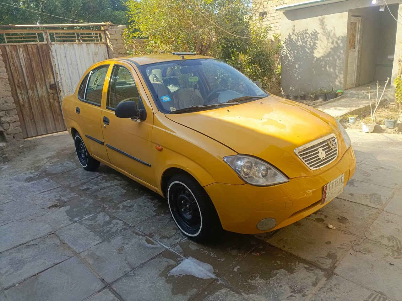 سلام عليكم 
طيبه 16
سياره جاهزه 
هيئه مصفره 
تخم تاير ابو الخطه 
حداديه تخبل 
كهربائيات كلهة جاهزه 
باتري جديد 
تبريد 
كير محرك مشروطات 
سياره كبل لشارع ترايك وين ميعجبك 
سعر  43 وبيه مجال حك الجيه 
ماتواجد ع فيس 
***********
