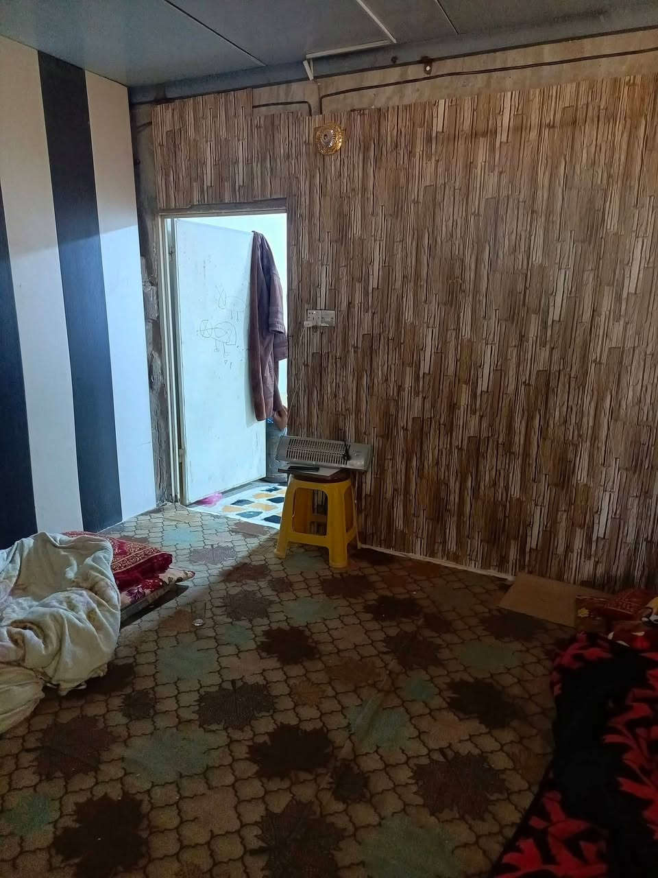 بيت للرهان النجف حي ميسان ع الشريط قرب صيدليه الشراع مساحه 100متر يحتوي على غرفه وصاله واستقبال ومطبخ وصحيات والطابق الثاني يحتوي على غرفه وصاله البيت كلش نظيف ومرتب السعر المطلوب 28مليون مده الرهان سنه وقابل للتجديد 

للاستفسار والمعلومات الاتصال بنا ع *********** 

او مراجعه مكتب ألروان للوساطه العقاريه والمقاولات العامه 

عنوان المكتب حي ميسان ع الشريط قرب صيدليه الشراع 

عندك بيت عرصه للبيع راسلنه وات ساب وتدلل
#النجف #الكوفة #حي_ميسان #عقارات #ايجار #رهان #بيع #شراء #مكتب_الروان
