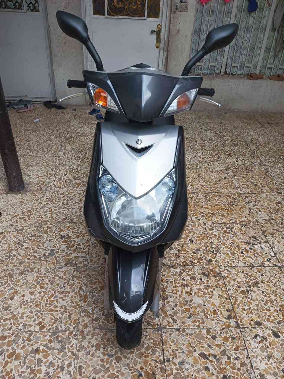 السلام عليكم
دراجه سكنس فحل 
كوري نوزل جديده مكفولة كفاله عامه ختم واحد ماشيه 25 مكينه مامفتوحه لوك جديده المكان بغداد ***********
