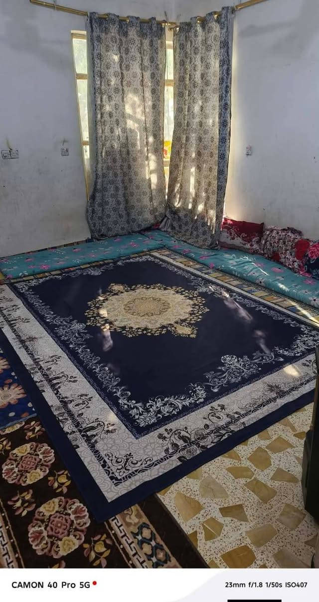 بيت للبيع مساحة ٢٤٠متر يحتوي على ثنين غرف النوم استقبال وهول وصاله كبيره ومطبخ طابقين الطابق الثاني نفس البناء طابق الأرضي وصحيات رقم القطعة ٤٦٥٣ قرب فران دبي بين المدرسة لاوزاعي ومدرسه غافر
***********
