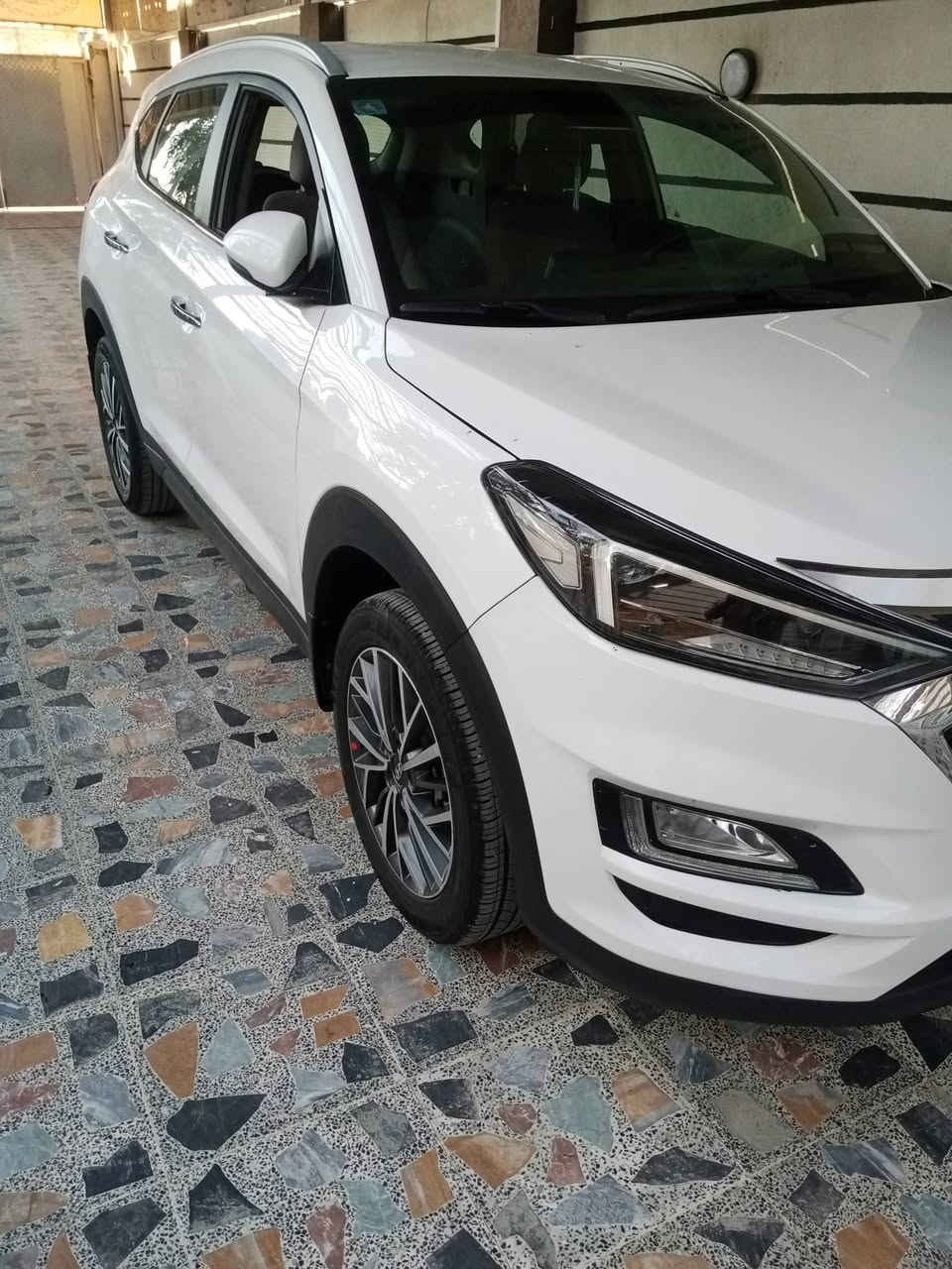 السلام عليكم توسان موديل 2020 خليجي شركه الكاصد فول مواصفات واحد على واحد سيارة جديد ماشيه 67 رقم موبايل ***********
