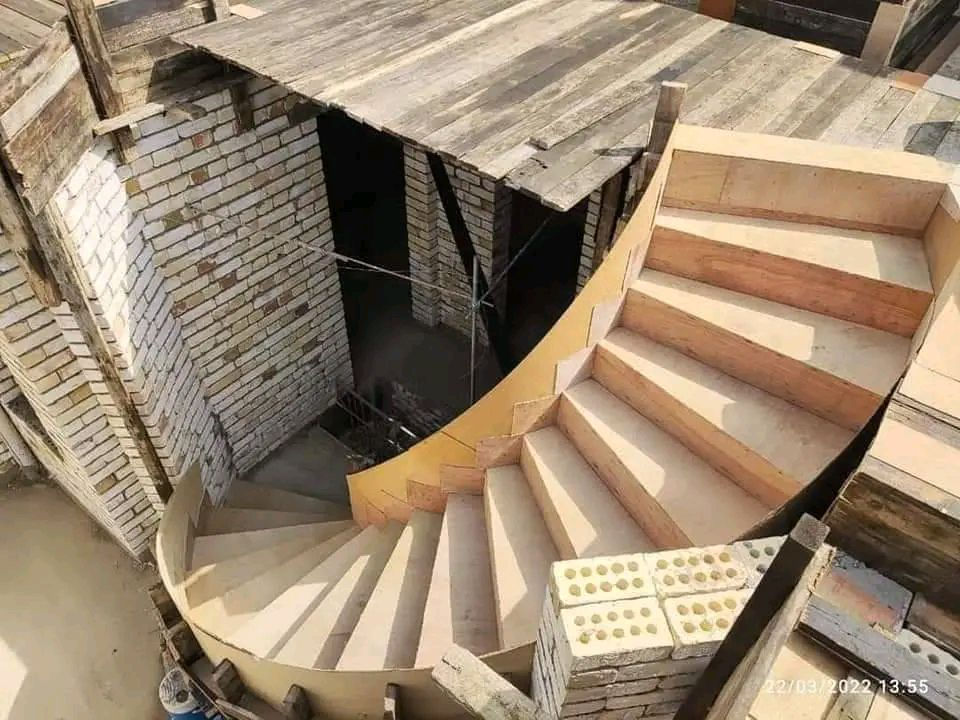 *********** السلام عليكم عملنا مستمر اي شخص محتاج صب رباط أو صب البيت من الداخل أو تسليطه سطح يرسلني كادر كامل من خباطه وعمال شغل نظيف ومرتب وتساب موجود في كل ***********
